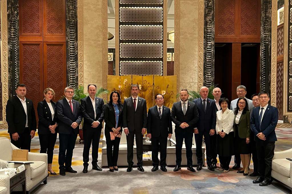Speaker of the House of Representatives Marinko Čavara and members of the Friendship Group for Asia of the Parliamentary Assembly of Bosnia and Herzegovina (PABiH) visited the city and special economic zone of Shenzhen in the People's Republic of China